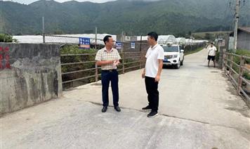 雨后巡察不松懈 排除隱患守安全 ——涼山農(nóng)投集團(tuán)黨委委員、副總經(jīng)理馬忠一行到州農(nóng)墾公司開展雨后安全生產(chǎn)工作檢查